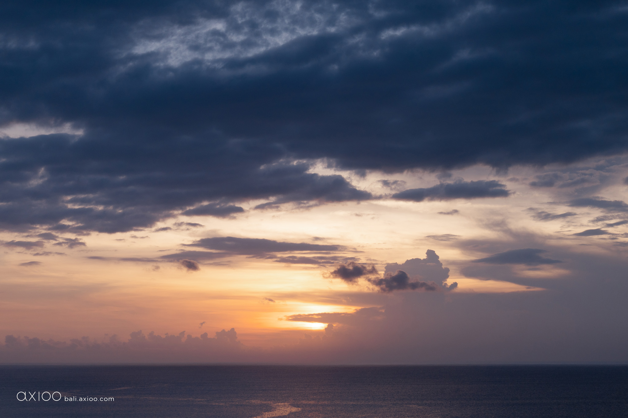 Axioo: The Pulse of Love